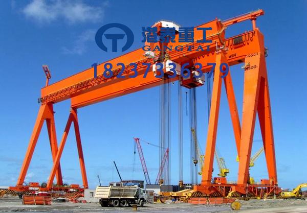 电动、液压驱动的造船门式起重机，在性能和使用场景上有何差异